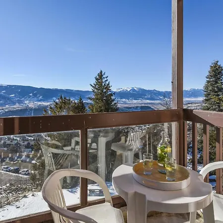Pierre & Le Pedrou Hotel apartamentowy Font-Romeu-Odeillo-Via