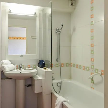 Pierre & Le Pedrou Hotel apartamentowy Font-Romeu-Odeillo-Via