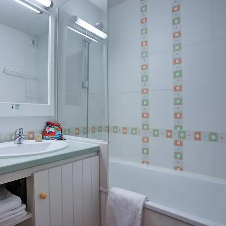 Hotel apartamentowy Pierre & Le Pedrou Font-Romeu-Odeillo-Via