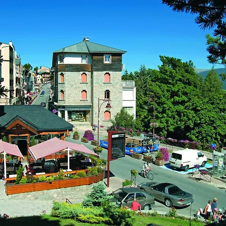 Pierre & Le Pedrou Aparthotel 3*