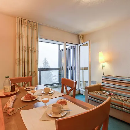Hotel apartamentowy Pierre & Le Pedrou Font-Romeu-Odeillo-Via