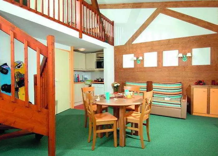 Pierre & Le Pedrou Aparthotel Font-Romeu-Odeillo-Via
