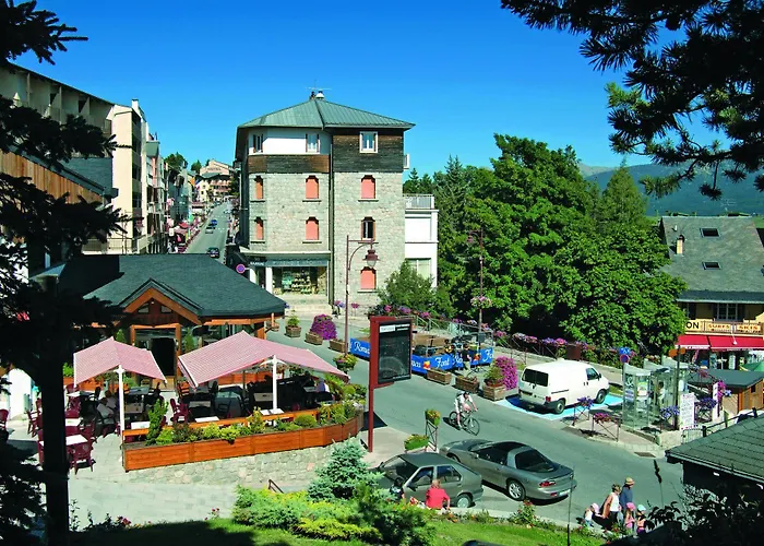 Pierre & Le Pedrou Aparthotel 3*